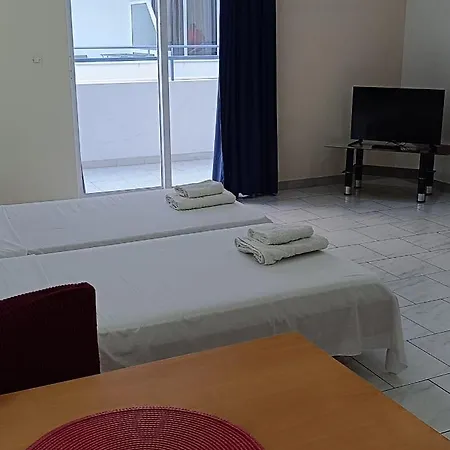 Pyrgos Hotel de apartamente Kremastí