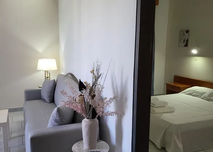Pyrgos 4*