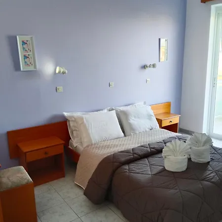 Aparthotel Pyrgos Hotel Apartments 2*