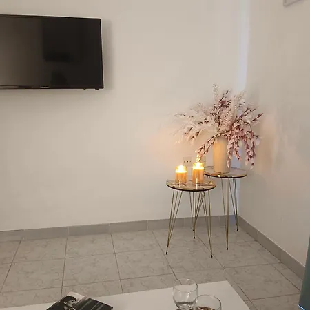 Aparthotel Pyrgos Hotel Apartments 2*