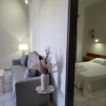 Pyrgos Hotel Apartments 2*