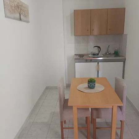 Pyrgos Hotel Apartments Kremastí