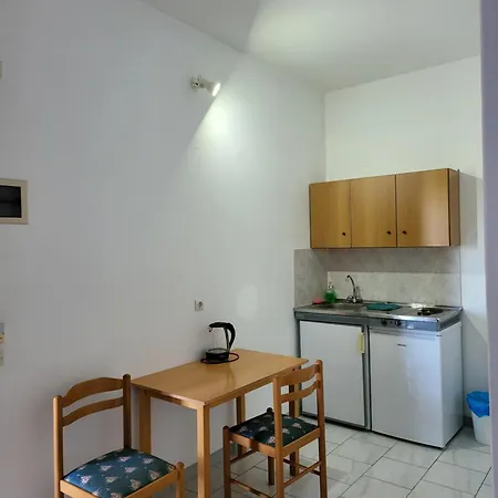 Aparthotel Pyrgos Hotel Apartments
