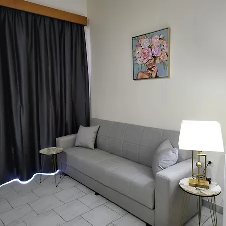 Pyrgos Apart Otel Kremastí