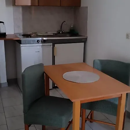 Pyrgos Hotel Apartments 2*