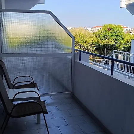 Pyrgos Aparthotel 3*