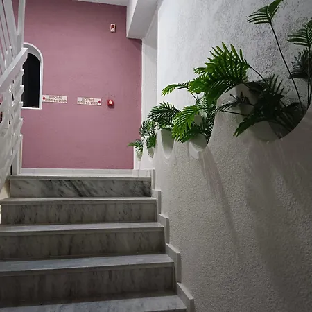 Pyrgos Hotel apartamentowy Kremastí