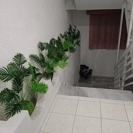 Pyrgos Aparthotel Kremastí