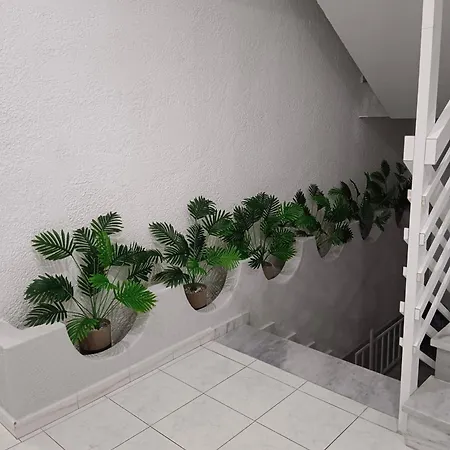 Pyrgos Aparthotel 3*