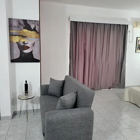 Apart Otel Pyrgos Kremastí