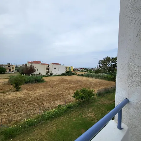 Pyrgos Apart Otel 2*