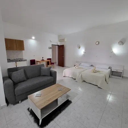 Aparthotel Pyrgos Hotel Apartments Kremastí