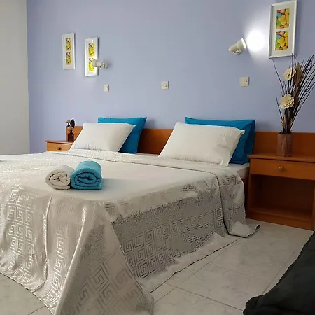 Pyrgos Hotel Apartments 3*