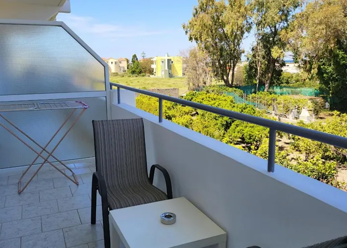 Pyrgos شقة فندقية 3*