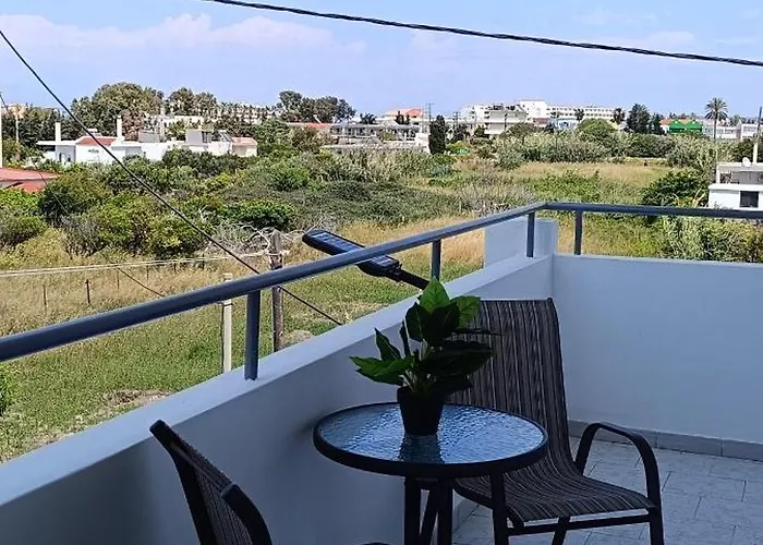 Pyrgos شقة فندقية Kremastí