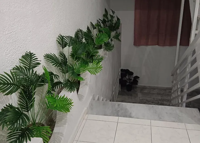 Pyrgos شقة فندقية Kremastí