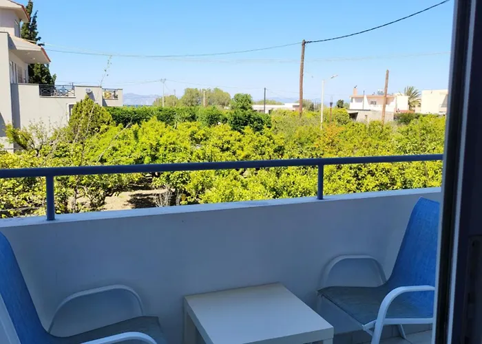 Apart Otel Pyrgos 4*