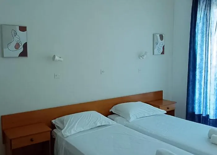Pyrgos Apart Otel 4*
